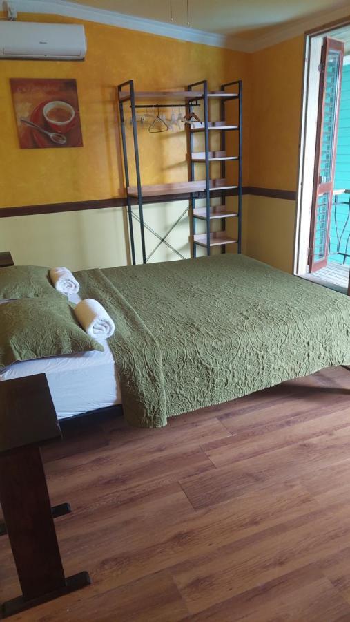 فندق The Lighthouse At Casa Max بوكاس تاون المظهر الخارجي الصورة